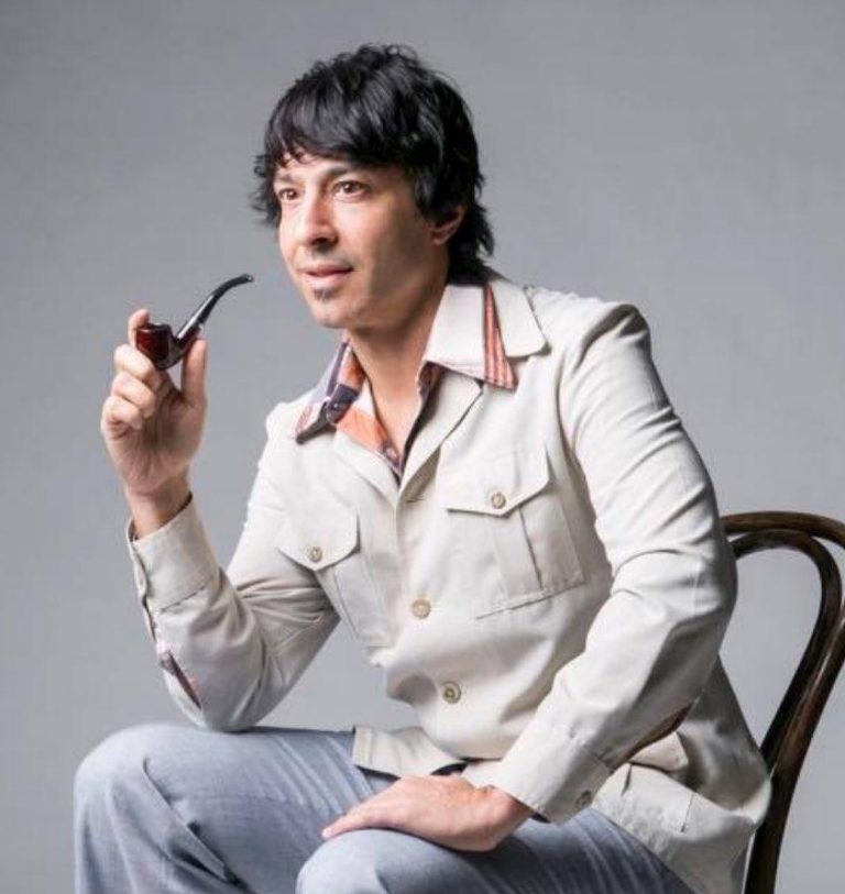 ARJ BARKER