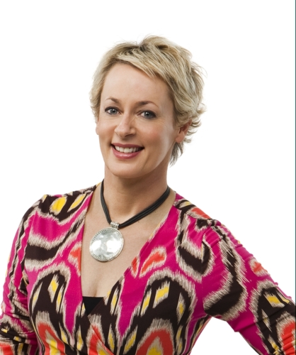 AMANDA KELLER Witty, mad cap broadcaster and host